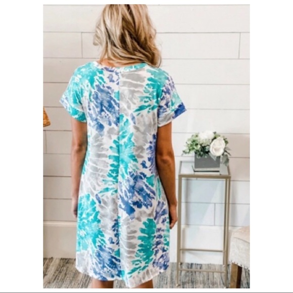 C̺͆L̺͆E̺͆A̺͆R̺͆A̺͆N̺͆C̺͆E̺͆ Multi Color Short sleeve dress - Picture 2 of 2